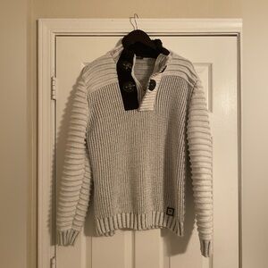 Barabas Men's Gray Sweater with Zipper/Clasp at Neck. XL. Long Sleeve. Turkey.